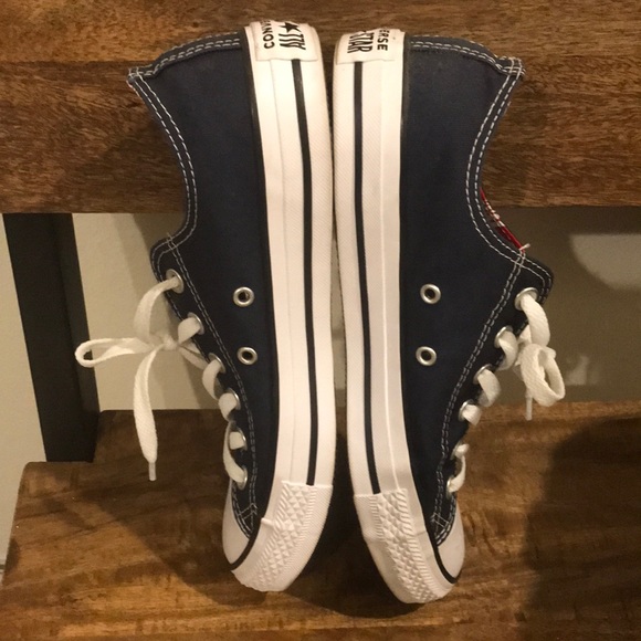 Converse ✅PRICE IS RIGHT - Picture 6 of 7